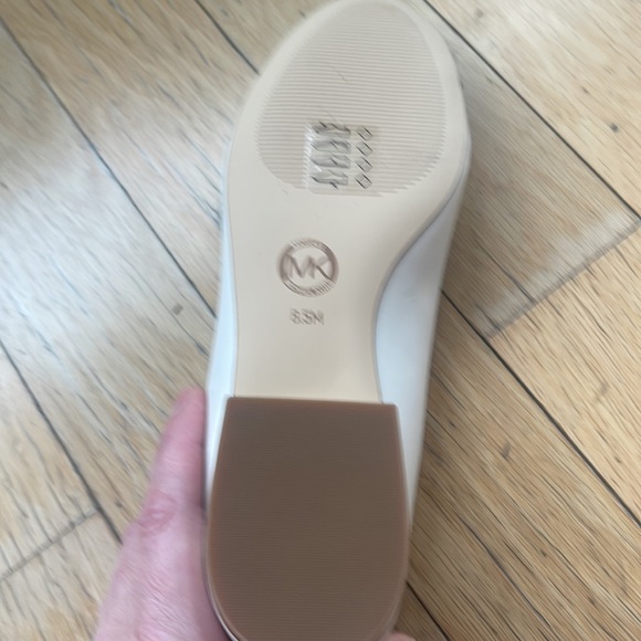 MICHAEL MICHAEL KORS Dylan Ballet Flats. New . No box - Picture 5 of 6